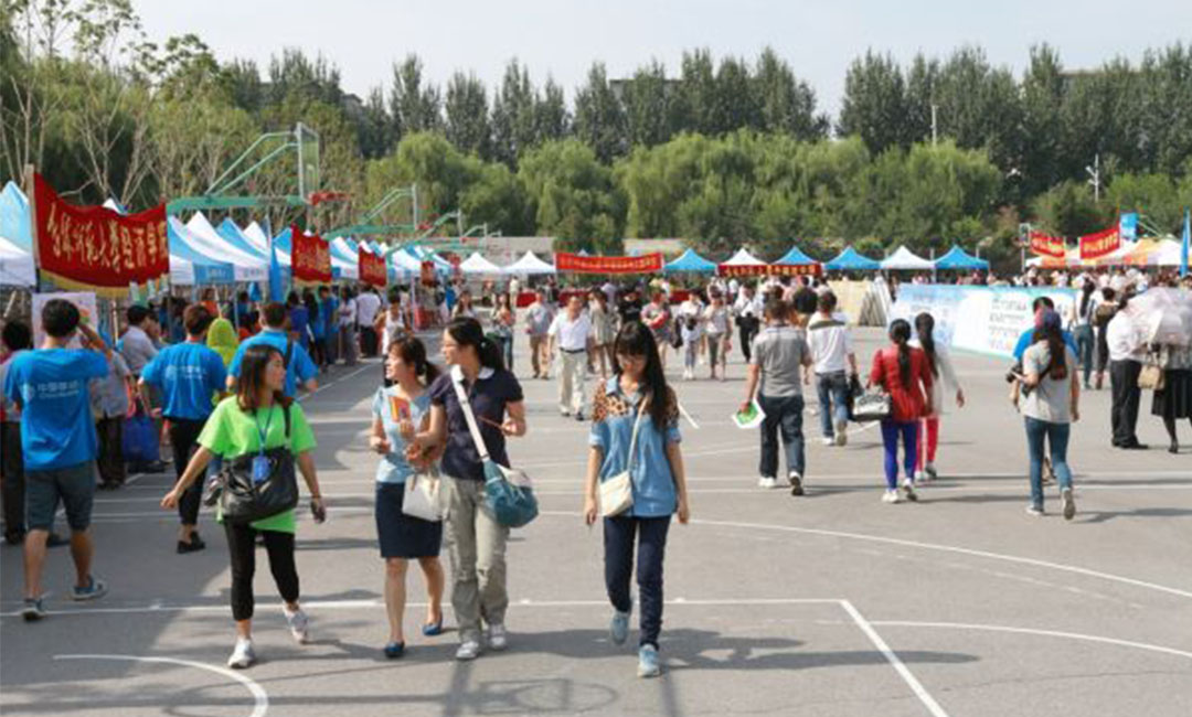 万盛汇华学院新生招商活动策划